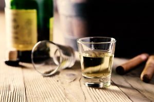 Maridaje-de-puros-con-bebidas-alcoholicas